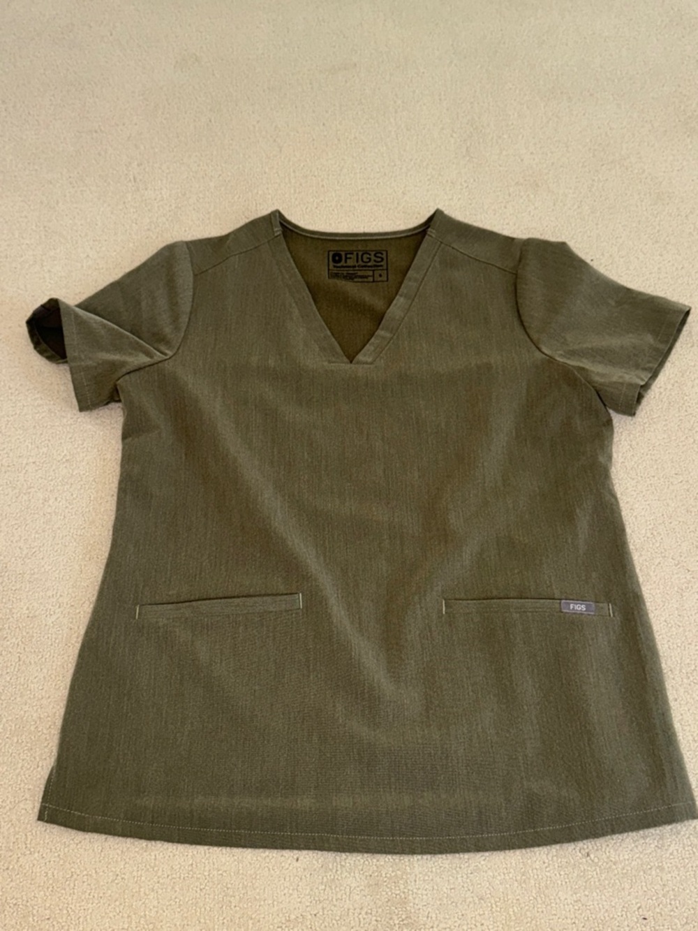 Figs scrub top